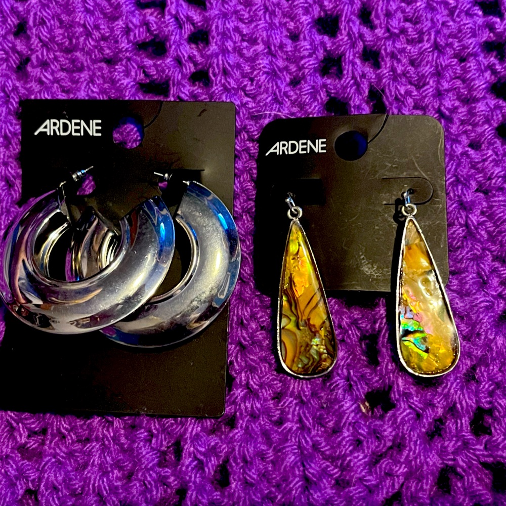 NWT 2 Sets Ardene Earrings Abalone Shell and Silver Toned